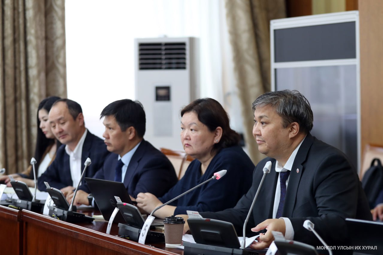 Монгол Улсын 2022 оны нэгдсэн төсвийн гүйцэтгэл, Засгийн газрын 2022 оны санхүүгийн нэгтгэсэн тайланг хэлэлцэв